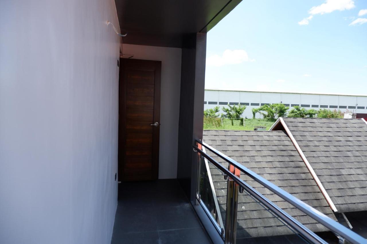 Calumpit El Vistra Traveller'S Inn מראה חיצוני תמונה