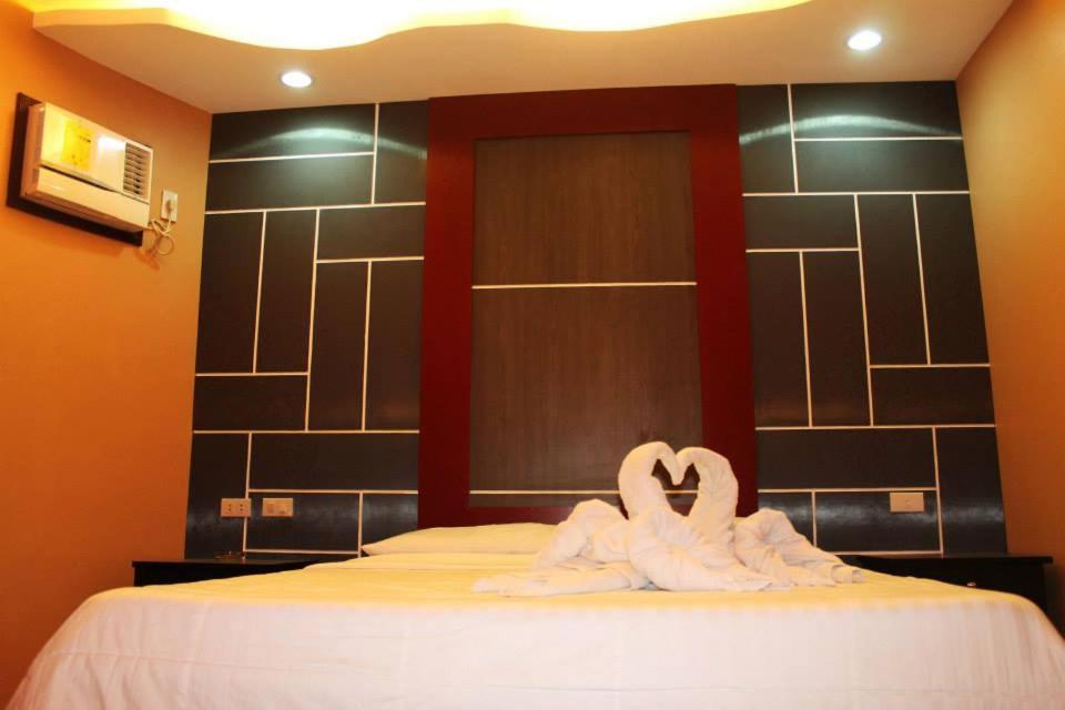 Calumpit El Vistra Traveller'S Inn מראה חיצוני תמונה